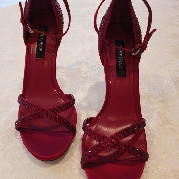 WHITE HOUSE BLACK MARKET GEMINA CRIMSON / RED BEADED STILETTO, sz 8.5 new in box - Picture 10 of 13